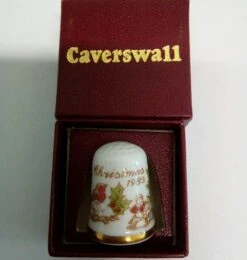 Caverswall Thimble Christmas 1982 -Spode Xmas Store IMG 20190627 135320 365 1562074892