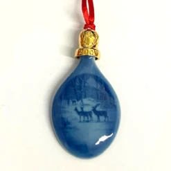 Bing & Grondahl Christmas Drop 2009 'Christmas In The Woods'