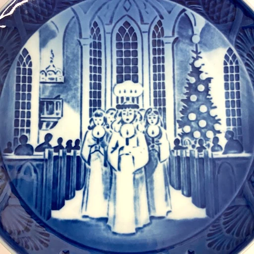 Royal Copenhagen Christmas Plate 1991 'Festival Of Santa Lucia' 4 Royal Copenhagen Christmas Plate 1991 'Festival Of Santa Lucia' - Image 2