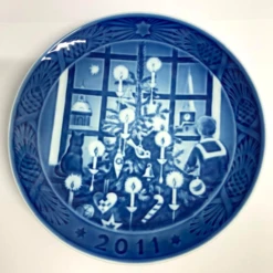Royal Copenhagen Christmas Plate 2011 'Waiting For Santa Claus' -Spode Xmas Store Picture30 1612020004