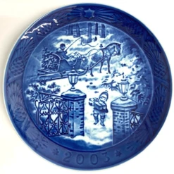 Royal Copenhagen Christmas Plate 2003 'Season's Greetings'