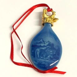 Royal Copenhagen Christmas Drop 2010 'Christmas In Greenland' -Spode Xmas Store Picture59 1612197455