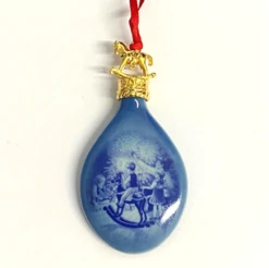 Bing & Grondahl Christmas Drop 2002 'Christmas Eve'