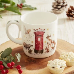 Wrendale Christmas Large Mug Xmas Post Ltd. Ed. 2023 -Spode Xmas Store Picture70 1696533890
