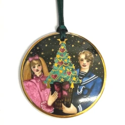 Royal Copenhagen Decoration 'Christmas Eve' 1996 1494701